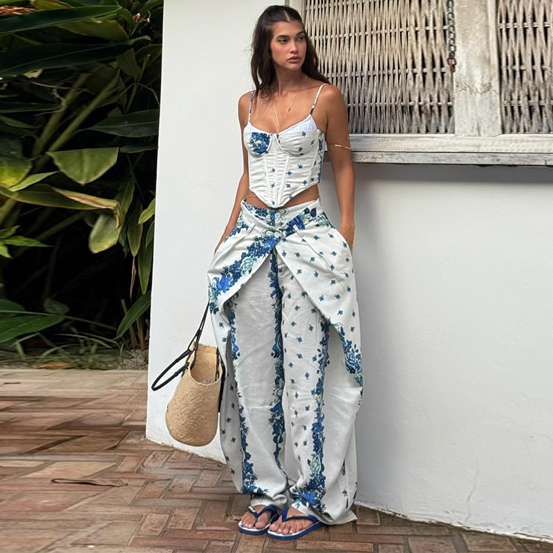 Romper Floral Print - ชุดเซ็กซี่พิมพ์ลาย เสื้อกั๊ก กางเกงขายาว ชุดสูทผู้หญิง เสื้อแขนกุด กางเกงทรงไม่สมมาตร