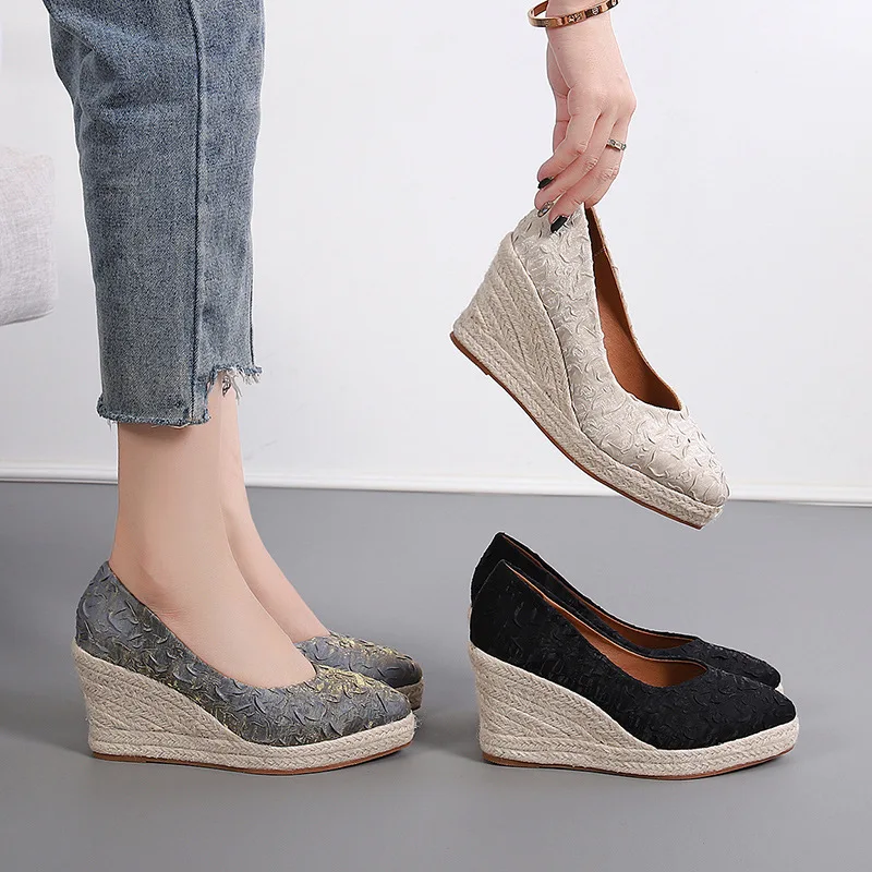 รองเท้าส้นสูงแบบแพลตฟอร์มลายดอ - Wedge Espadrille Women บทวิจารณ์และราคา