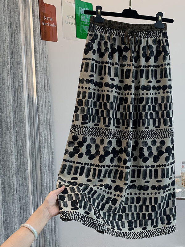 กระโปรงมิดิพิมพ์ลายดอกไม้สไตล์ - Midi Skirt Floral บทวิจารณ์และราคา
